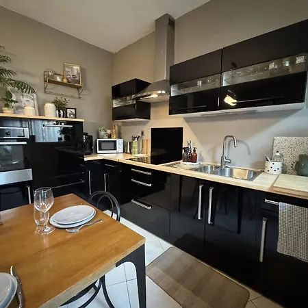 Comfort & Space In The Heart Of Mans Λε Μανς